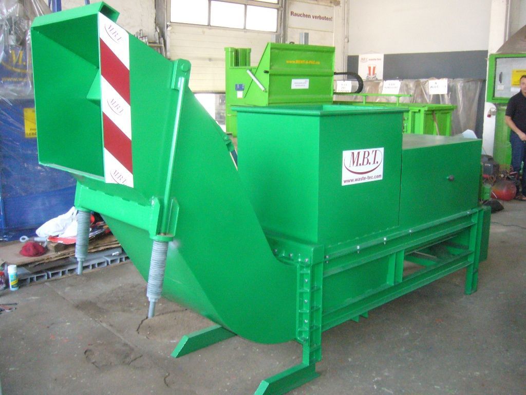 MV 250 Restmüllpresse MV 250 Garbage Compactor